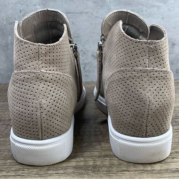 Steve Madden~Women's~” Caliber” Taupe Suede Ankle~Sneakers~Size 8.5M. - Picture 4 of 11